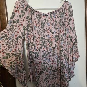 Time and Tru Floral Off-Shoulder Blouse - Beautiful Flowy Sleeves